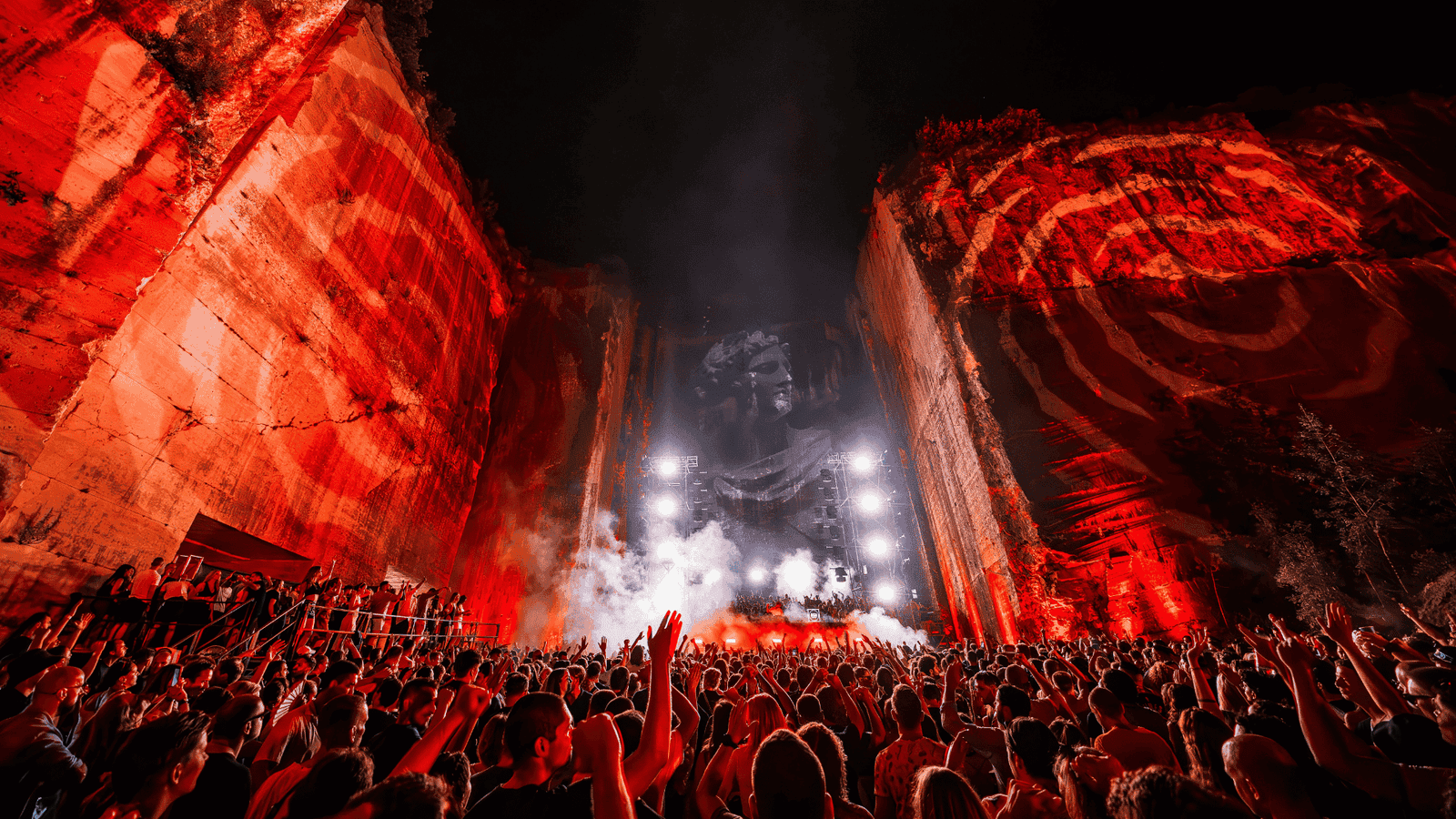 Carl Cox en Cave Romane: show techno en la cantera croata